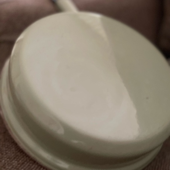 Vintage avacdo Olive Green Enamelware Fry Pan with Black Trim, White Interior - Picture 8 of 16